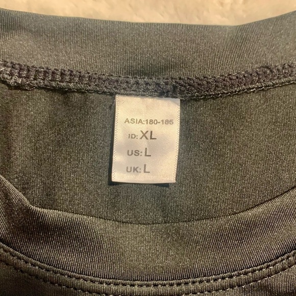 NEW Crop Top Large Black Short-Sleeved Lightweight Crewneck Stretch NWOT - Picture 8 of 12